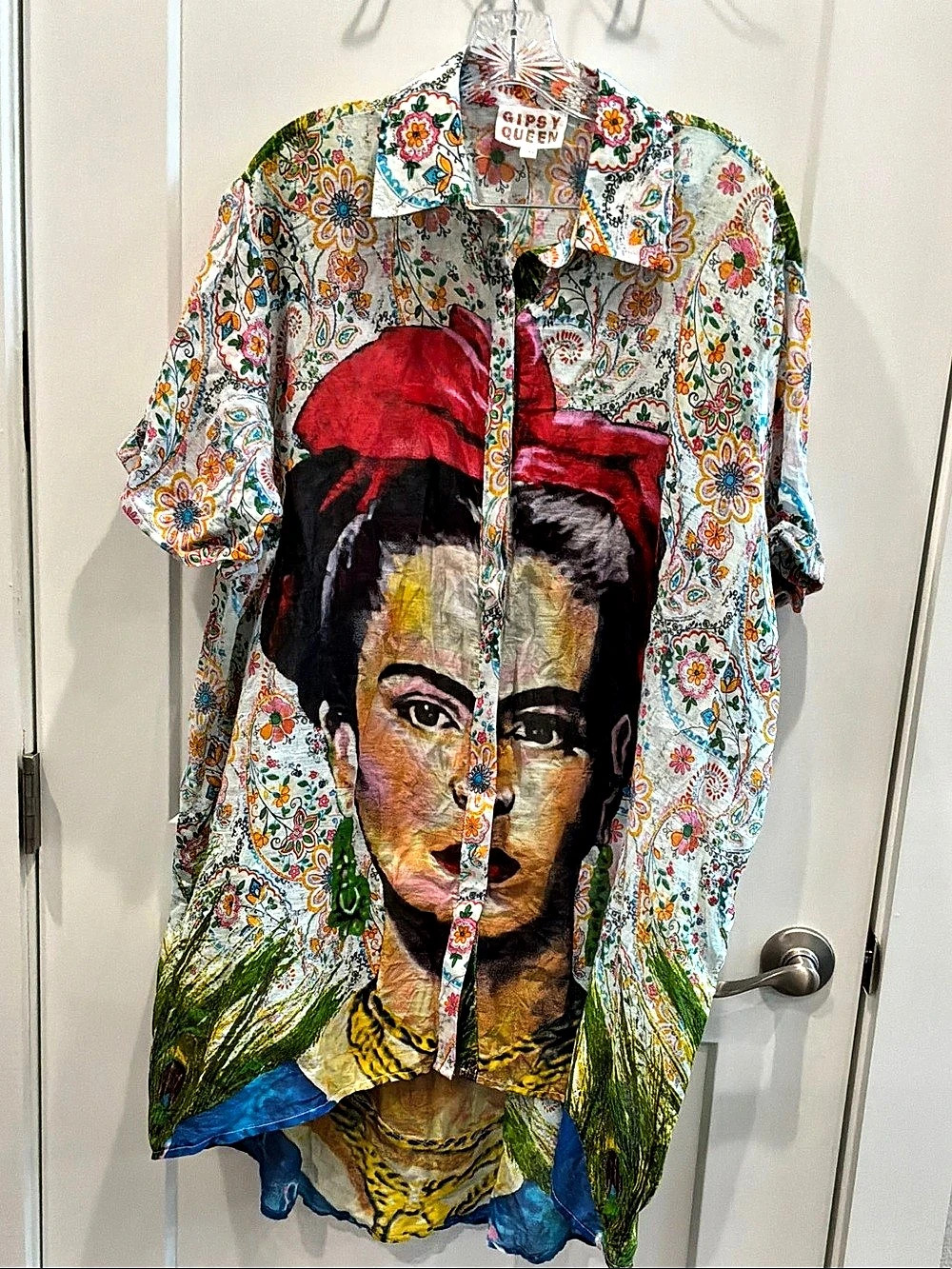 Gipsy Queen Floral Portrait Button Down White S/M Used Frida Pattern Cover Shirt